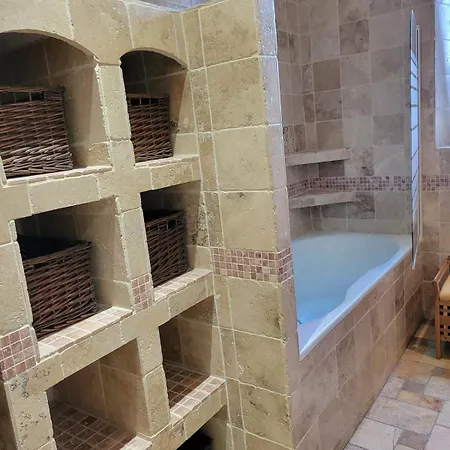 Au 1 Etage D'une Maison Individuelle Alès